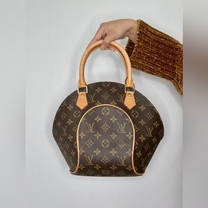 SOLD ♥️ LV Ellipse MM
